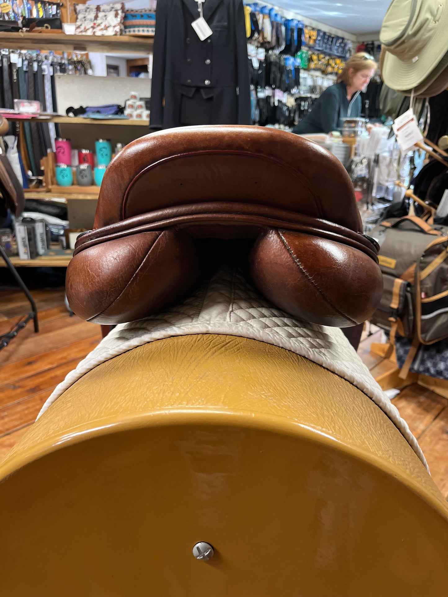 2014 Aires de Haute Jump Saddle- 17.5"