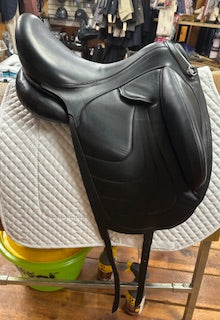 2018 Devoucoux MakilaHarmone Dressage Saddle - 16.5"