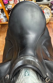 2018 Devoucoux MakilaHarmone Dressage Saddle - 16.5"
