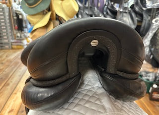 2018 Devoucoux MakilaHarmone Dressage Saddle - 16.5"
