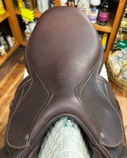 2023 Arion J2 Close Contact Jump Saddle - 18"
