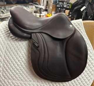 2022 SE 10 Jump Saddle -- 15.5"