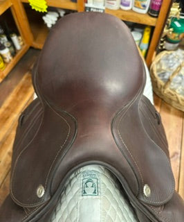 2022 SE 10 Jump Saddle -- 15.5"