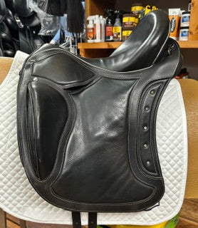 2025 HBC Gaucho Dressage/Working Eq Saddle - 17.5"