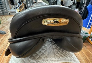 Black Country Jump Saddle - 17"