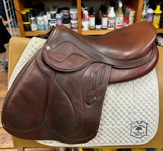 2020 Devoucoux Biarritz Lab 2AB Jump Saddle - 17.5"