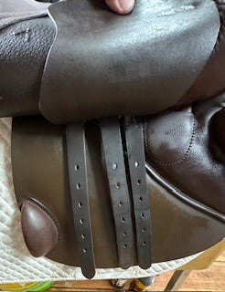 2024 Stubben Portos Jump Saddle - 18"