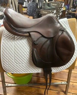 2012 Antares Monoflap Jump Saddle - 17.5"