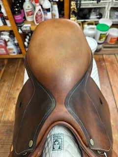 2005 Butet Jump Saddle - 17.5"