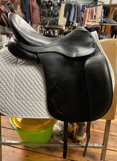 Stubben 1894 Dressage Saddle - 17.5"