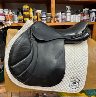 Stubben Portos Jump Saddle - 17.5"