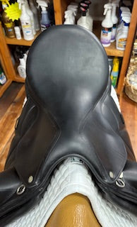2017 Devoucoux Makila Dressage Saddle- 18"