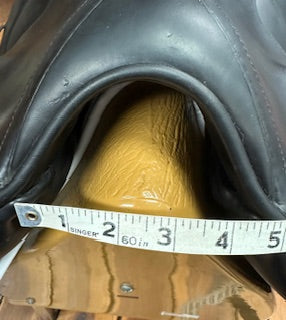 2017 Devoucoux Makila Dressage Saddle- 18"