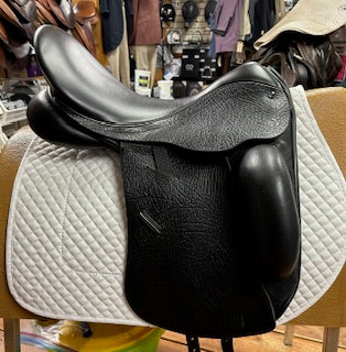 2021 County Epiphany Dressage Saddle - 18"