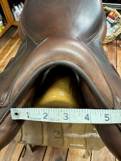 2023 Arion C2 Monoflap Jump Saddle 17.5"