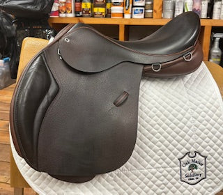 2023 Black Country Wexford Jump Saddle - 18"