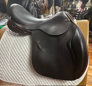 2023 Black Country Wexford Jump Saddle - 18"