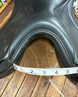 Ikonic Evolution Dual Flap Dressage Saddle - 17.5