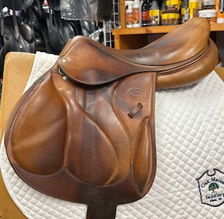 2012 Devoucoux Chiberta Monoflap Jump Saddle -- 18"