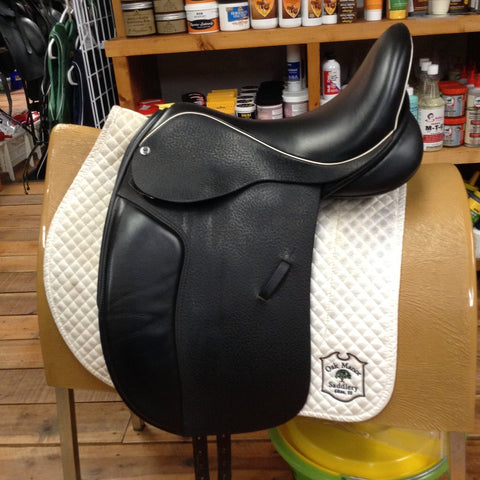 Black Country Eloquence Dressage Saddle - 17.5"